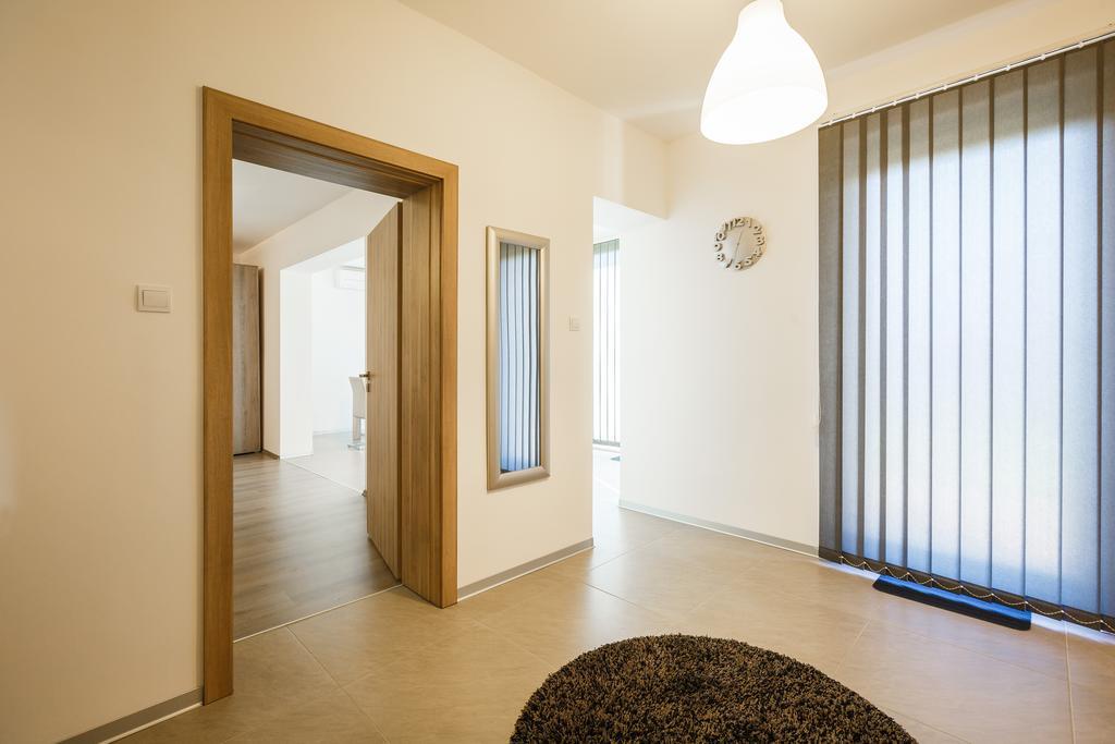 Ivni Apartmani Novigrad Istria 客房 照片