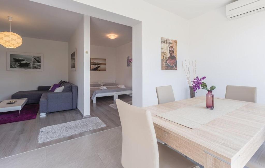 Ivni Apartmani Novigrad Istria 外观 照片